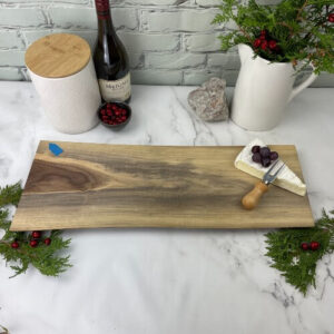 Clearance cheeseboard with no bark ready for personalization.